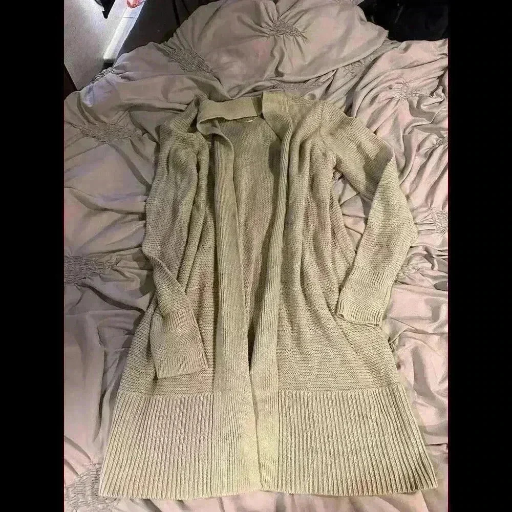 Loft Casual BoHo Cardigan Medium Green